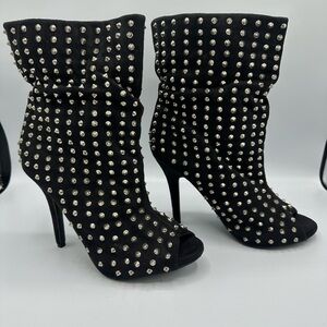 LUXE BY JUSTFAB BLACK PEEP TOE ANKLE BOOTIES SILVER STUDS JAGGER Size 9